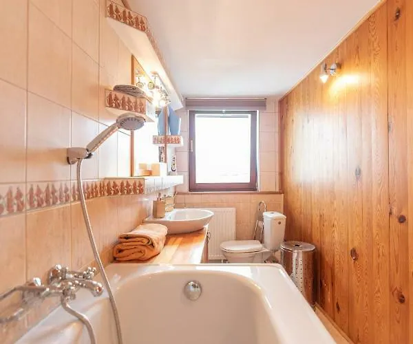 Romanticke V Podkrovi Idealne Pre Pary Alebo Rodinku-self Check Apartament *
