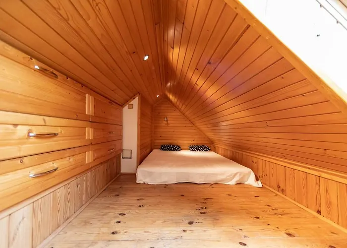 Romanticke V Podkrovi Idealne Pre Pary Alebo Rodinku-self Check Apartament