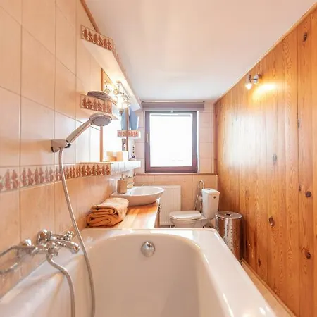 Romanticke V Podkrovi Idealne Pre Pary Alebo Rodinku-self Check Appartement *